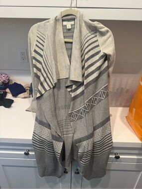ruby moon Gray Patterned Open-Front Draped Cardigan